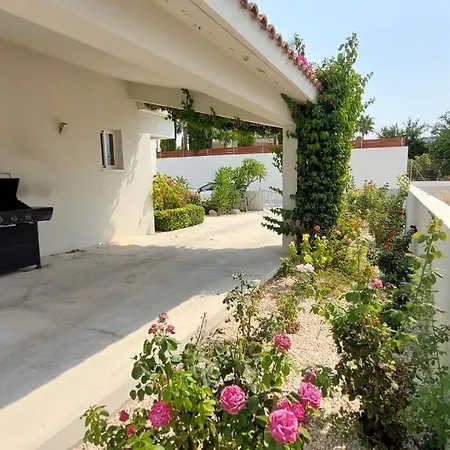Verdi: Luxury With Private Pool Сasa de vacaciones *