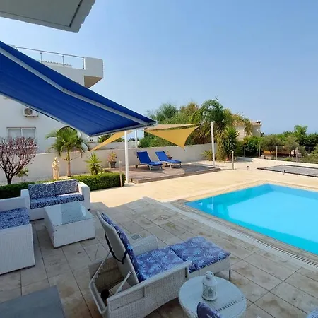 Verdi: Luxury With Private Pool Peyia